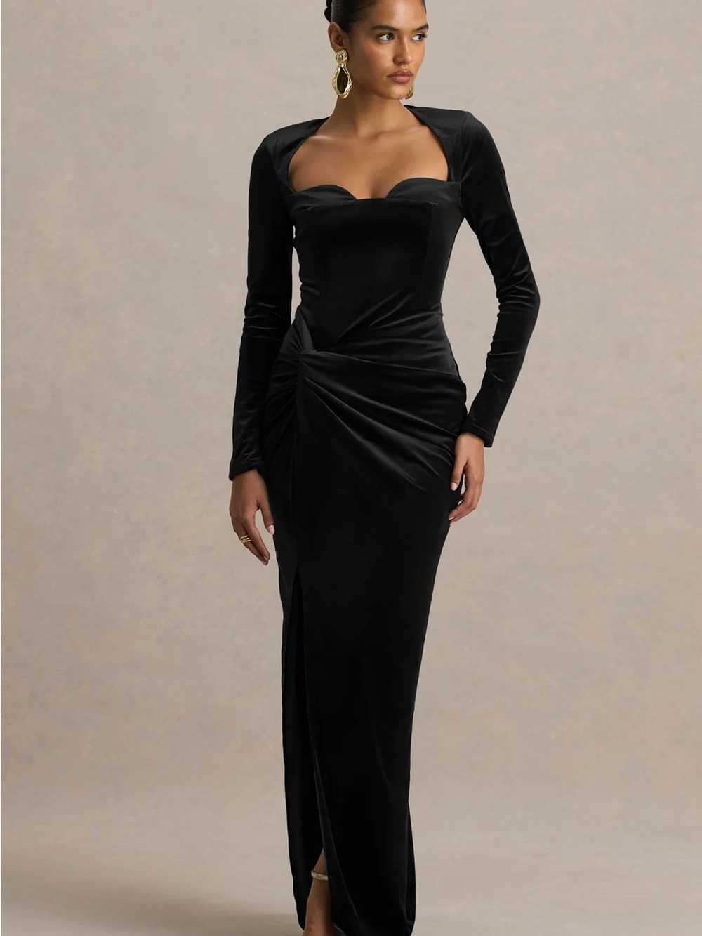 Club L London FAY
Black Velvet Corset Style Knot Maxi Dress l - Picture 3 of 6